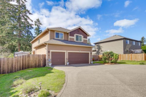 Family-Friendly Home with Patio and Garden in Everett!